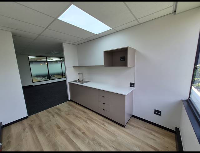 214M² OFFICE TO LET IN SANDOWN